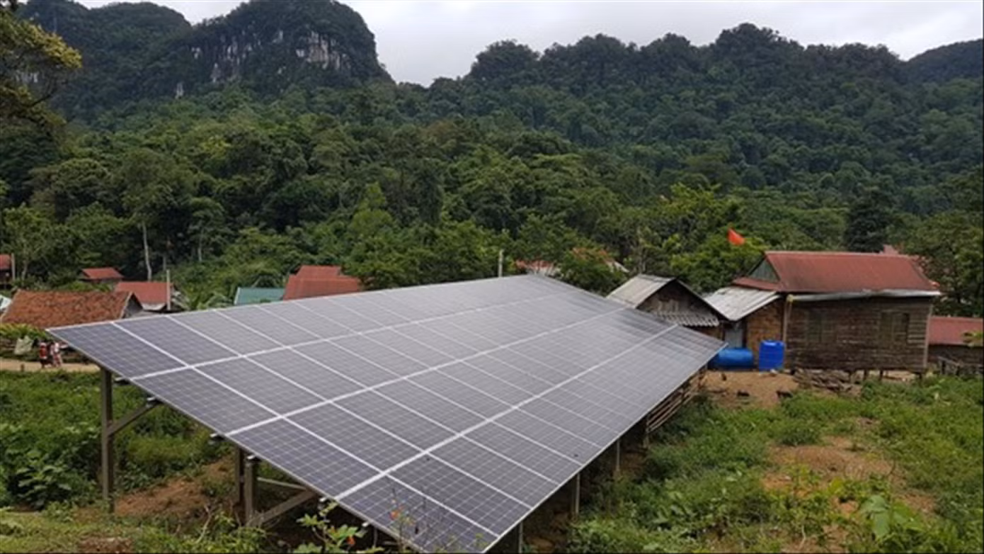 Dự án điện mặt trời trị giá 14 triệu USD của tỉnh Quảng Bình chính thức bị “khai tử” nhưng không ai chịu trách nhiệm. Dự án điện mặt trời trị giá 14 triệu USD của tỉnh Quảng Bình chính thức bị “khai tử” nhưng không ai chịu trách nhiệm.