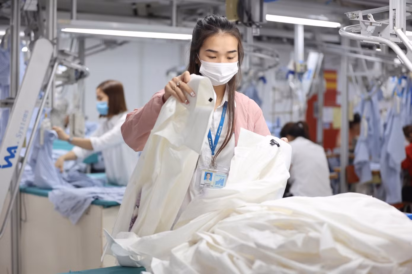 Thiếu khả năng làm chủ công nghệ khiến các doanh nghiệp Việt Nam gặp khó khi mở rộng cạnh tranh sản xuất ở các lĩnh vực công nghệ mới, công nghệ cao. Ảnh: Nguyễn Bằng