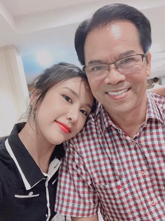 NSND Trần Nhượng và con gái
