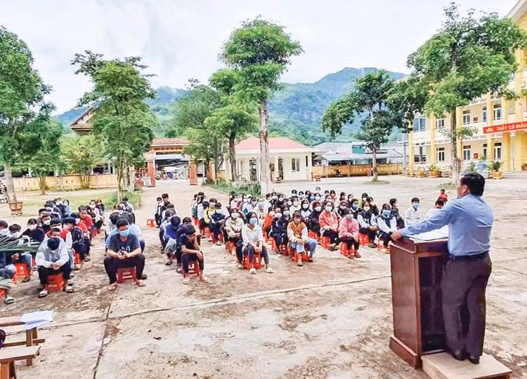 Một hoạt động thiết thực của Đoàn. Ảnh: NVCC