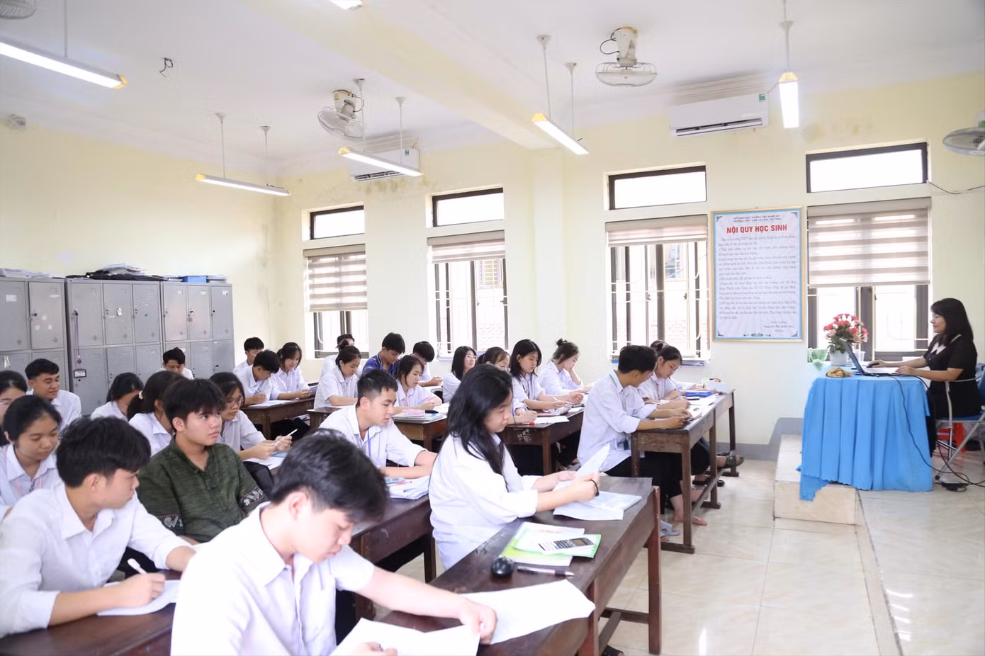 Với chế độ chính sách không đảm bảo, việc thu hút giáo viên cốt cán ở cơ sở lên công tác tại các Phòng GD&amp;ĐT sẽ gặp nhiều khó khăn