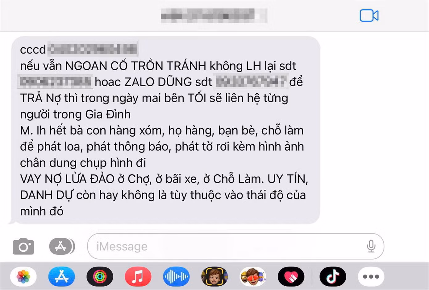 Tin nhắn đe dọa mà Hữu Tùng (sinh viên năm 3 ở TPHCM) nhận được sau khi vay tín dụng đen. Ảnh: Mai Linh