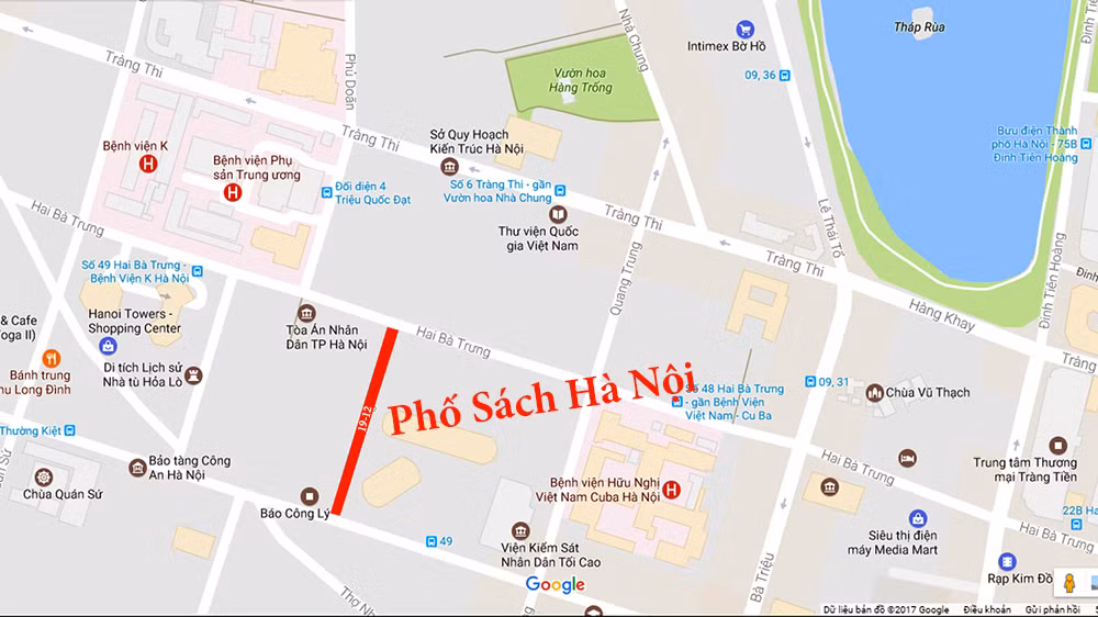 Phố sách Hà Nội nhộn nhịp những ngày đầu mở cửa ảnh 1