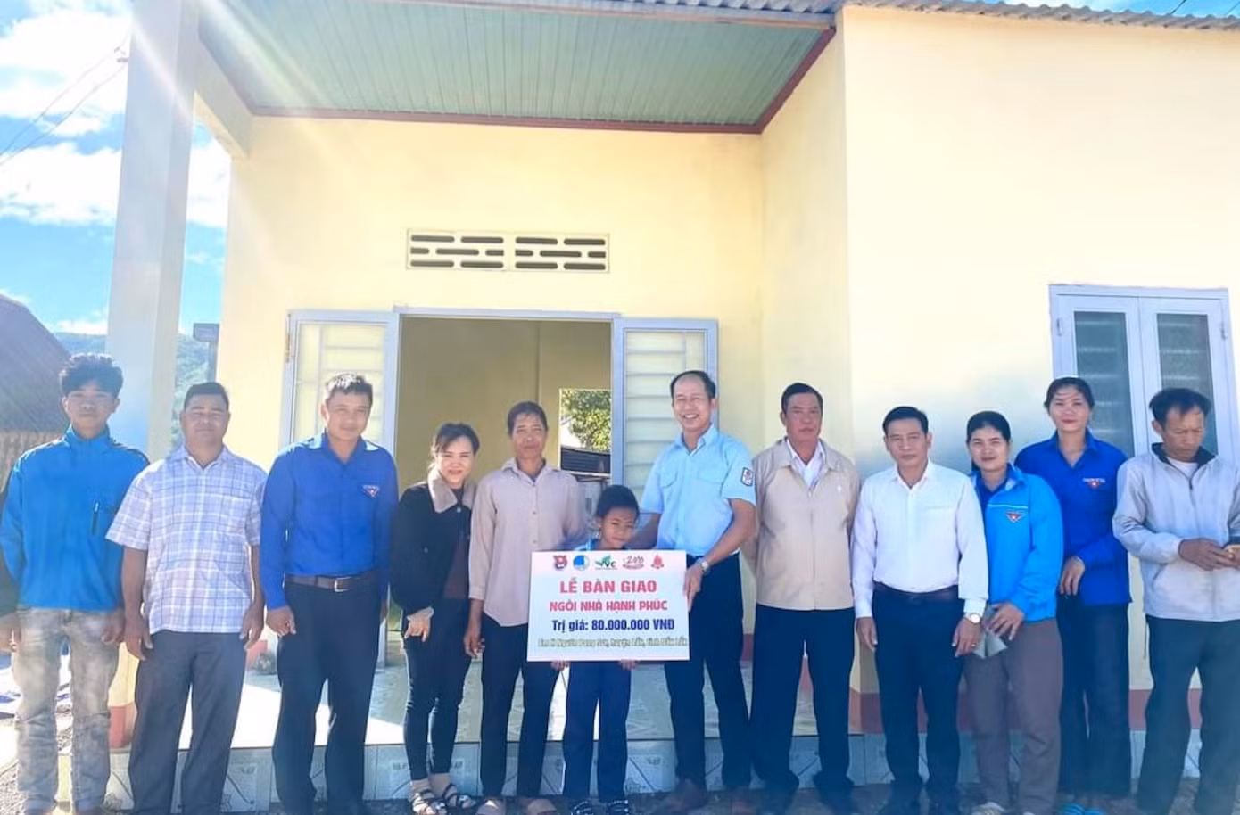 Lễ bàn giao ngôi nhà hạnh phúc cho gia đình em H Nguôn Pang Sưr
