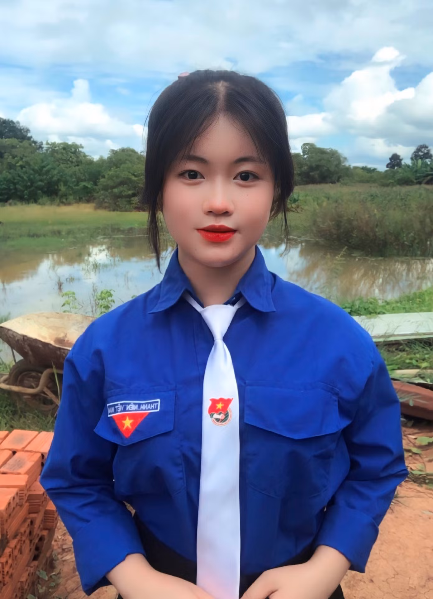 Bùi Thị Mai Hoa, lớp 12A5, Trường THPT Ea Súp