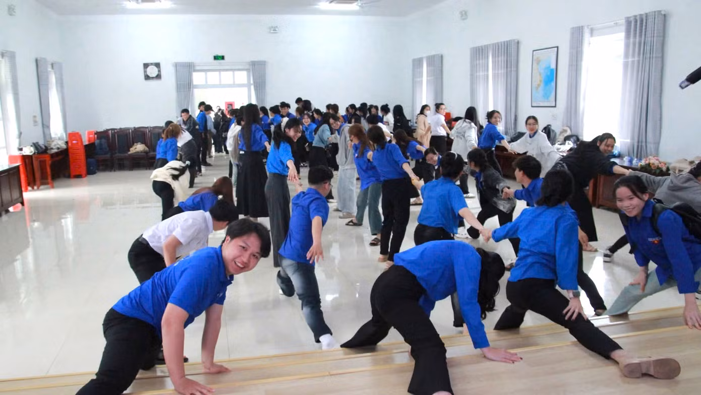 Thông qua quá trình trải nghiệm thực tiễn này, mỗi học viên không chỉ nâng cao năng lực chuyên môn mà còn tích lũy những bài học kinh nghiệm quý báu, từ đó góp phần nâng cao chất lượng và hiệu quả công tác đoàn, hội tại cơ sở.