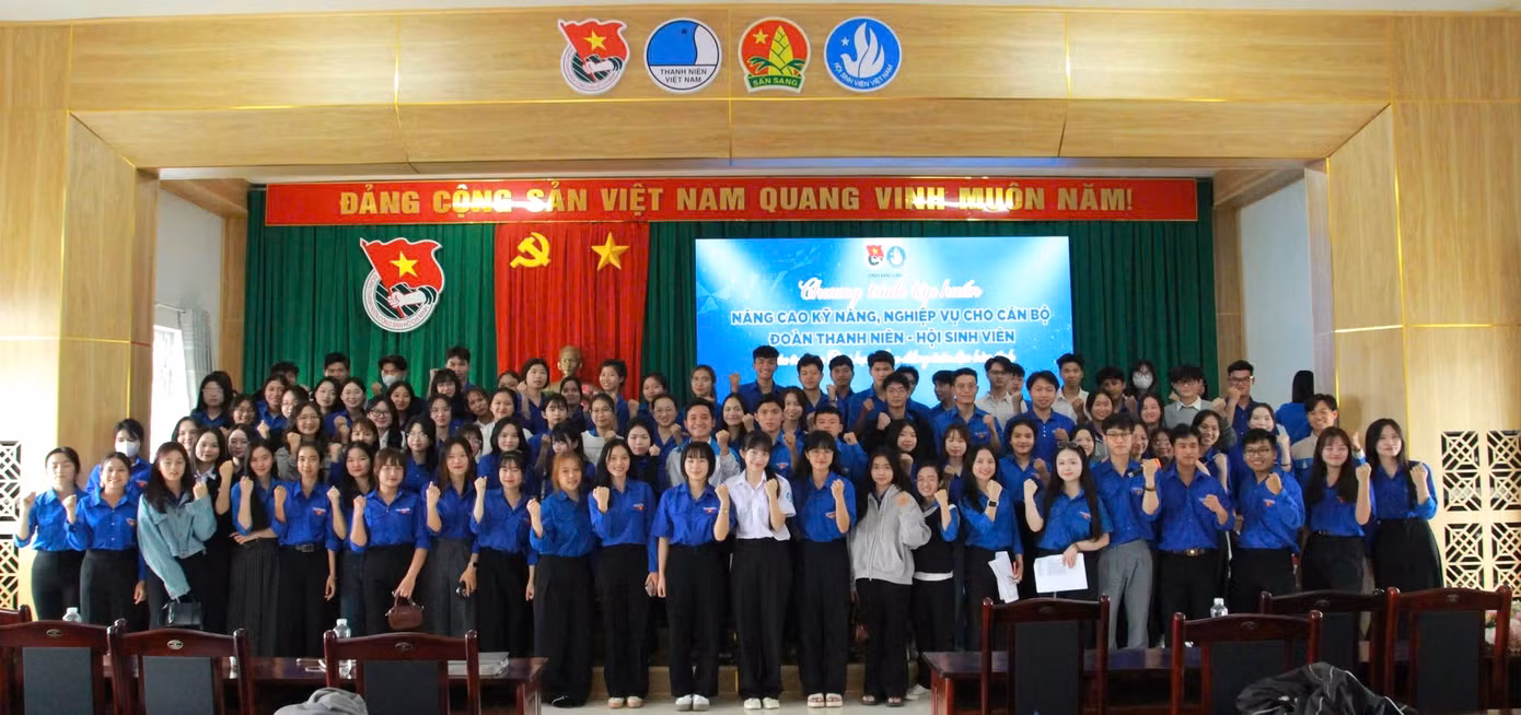 Chương trình diễn ra trong 2 ngày (22-23/2) gồm 3 chuyên đề lý thuyết, 1 chuyên đề thực hành, 1 hành trình trải nghiệm và 1 cuộc thi truyền thông, với sự tham gia của hơn 156 cán bộ đoàn, hội.