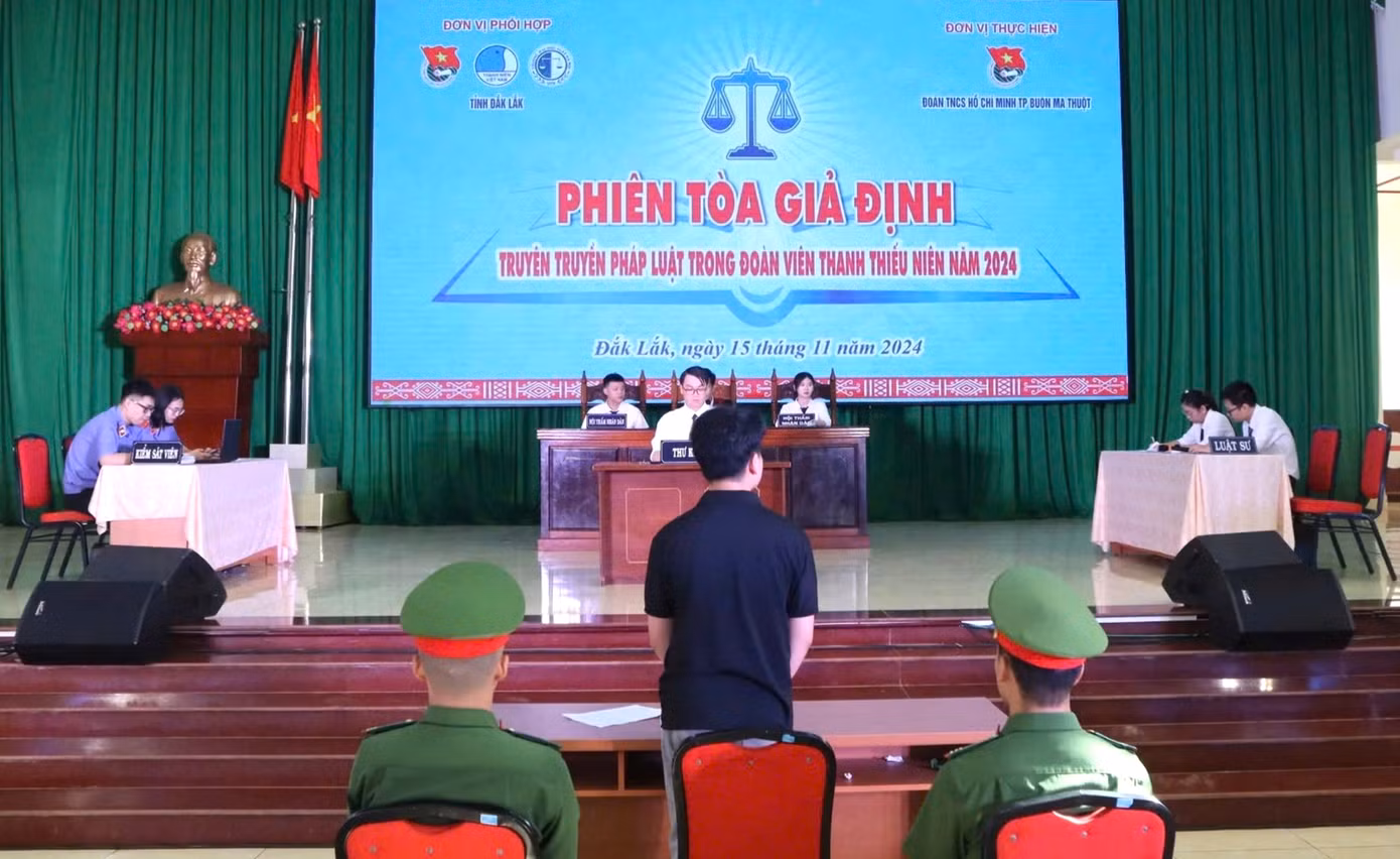 Tỉnh Đoàn Đắk Lắk phối hợp với các đơn vị tổ chức “Phiên tòa giả định” xét xử công khai vụ án “Cố ý gây thương tích”