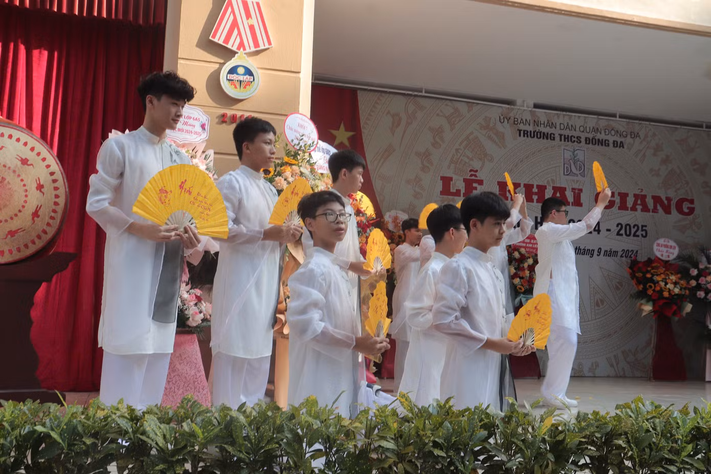 Những tiết mục văn nghệ được trình diễn bởi các tween cũng không kém phần hấp dẫn.