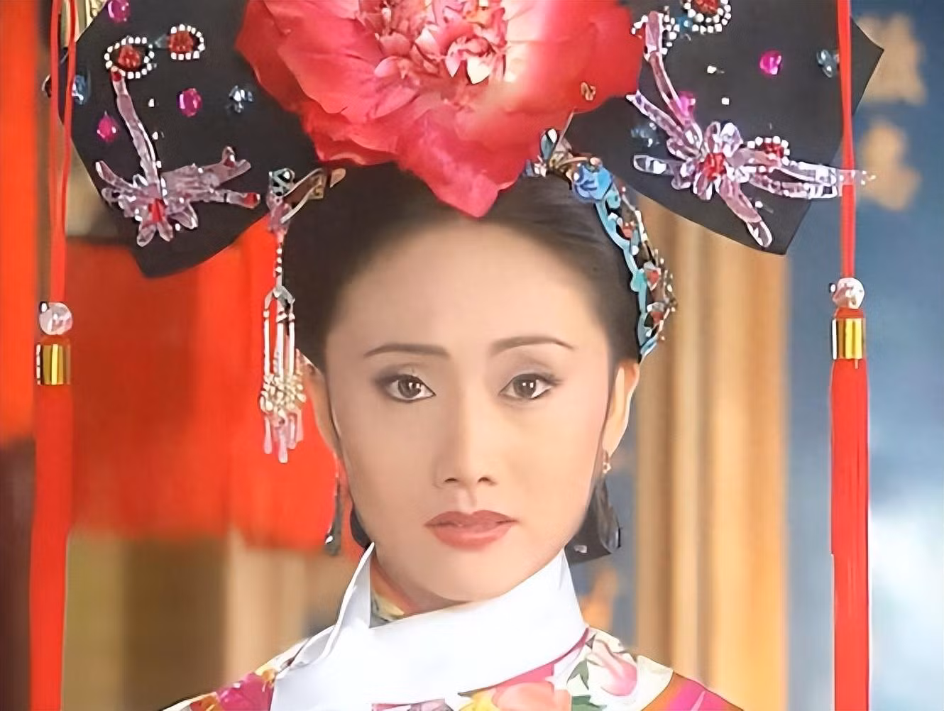 Thực tế, Triệu Lệ Quyên đã bị Quỳnh Dao lừa đóng phim.