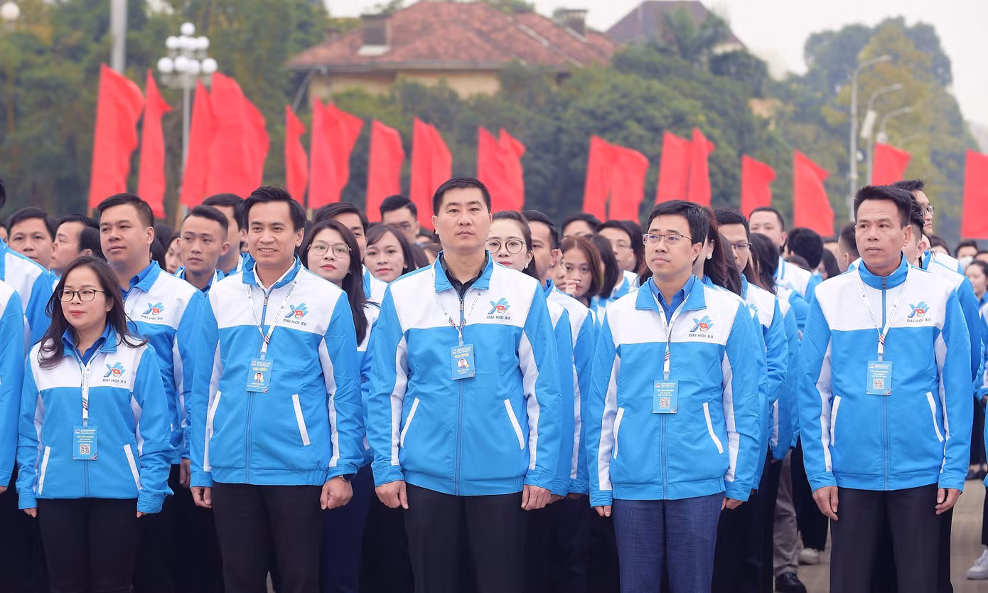 980 đại biểu tham dự Đại hội đại biểu toàn quốc Đoàn TNCS Hồ Chí Minh lần thứ XII làm lễ báo công dâng Bác 980 đại biểu tham dự Đại hội đại biểu toàn quốc Đoàn TNCS Hồ Chí Minh lần thứ XII làm lễ báo công dâng Bác