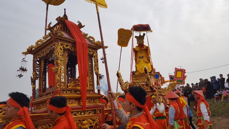 Hàng vạn người dự đám rước lễ hội Thủy tổ dân tộc ảnh 6