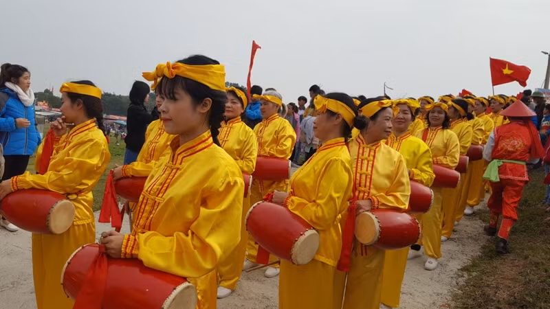 Hàng vạn người dự đám rước lễ hội Thủy tổ dân tộc ảnh 10