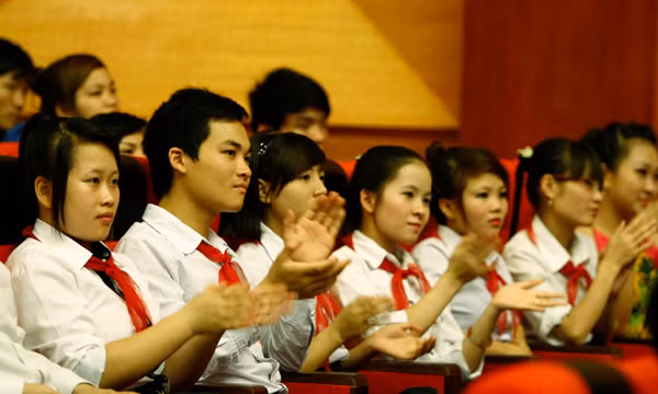 Đêm thi được các bạn trẻ cổ vũ nhiệt tình