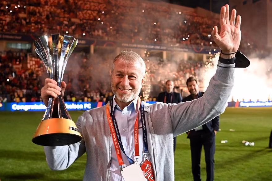 Abramovich ăn mừng chức vô địch Club World Cup của Chelsea vào đầu năm nay.