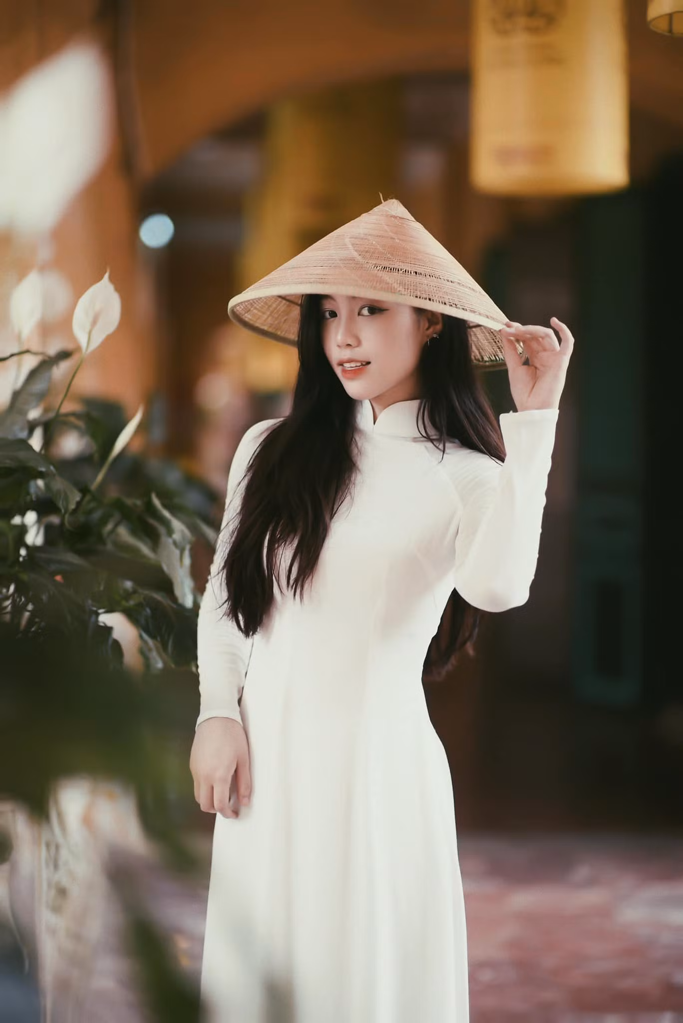 "Là một người lính Bộ đội Cụ Hồ, tôi đã được tôi luyện trong môi trường quân đội và rèn luyện với âm nhạc. Chính những trải nghiệm này đã giúp tôi quyết định thử thách bản thân qua cuộc thi Hoa hậu Việt Nam 2024. Đối với tôi, cuộc thi không chỉ là sân chơi nhan sắc, mà là cơ hội để khẳng định bản thân, không chỉ qua vẻ đẹp hình thể, mà còn qua trí tuệ, bản lĩnh và lòng nhân ái", Châu Anh chia sẻ riêng với Tiền Phong.