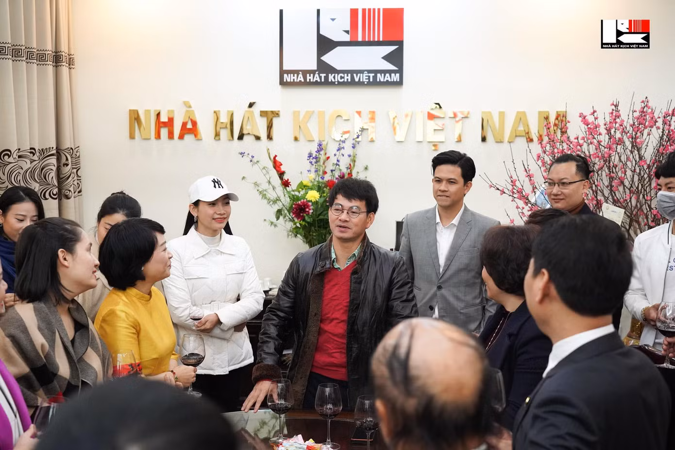 NSƯT Xuân Bắc dẫn dắt Nhà hát Kịch Việt Nam đi qua hơn hai năm COVID-19 căng thẳng.