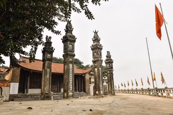 Đình Chèm trước khi tu sửa cấp thiết.