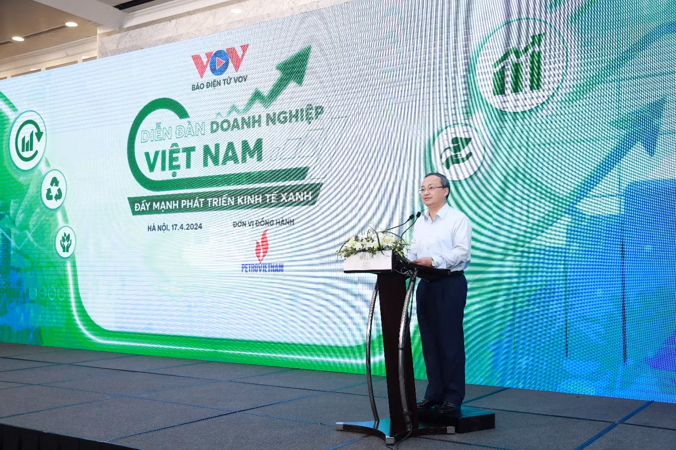 Tổng Giám đốc Đài Tiếng nói Việt Nam Đỗ Tiến Sỹ phát biểu tại diễn đàn