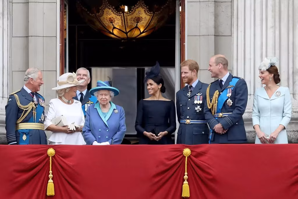 Harry và Meghan không còn cơ hội đứng trên ban công Cung điện Buckingham. Ảnh: Getty Images.