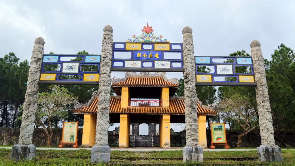 Từ khi thành lập tới nay, Văn Thánh Huế đã trải qua nhiều lần tu sửa, xây dựng thêm các công trình phụ... vào các năm 1818, 1822, 1895 và 1903.