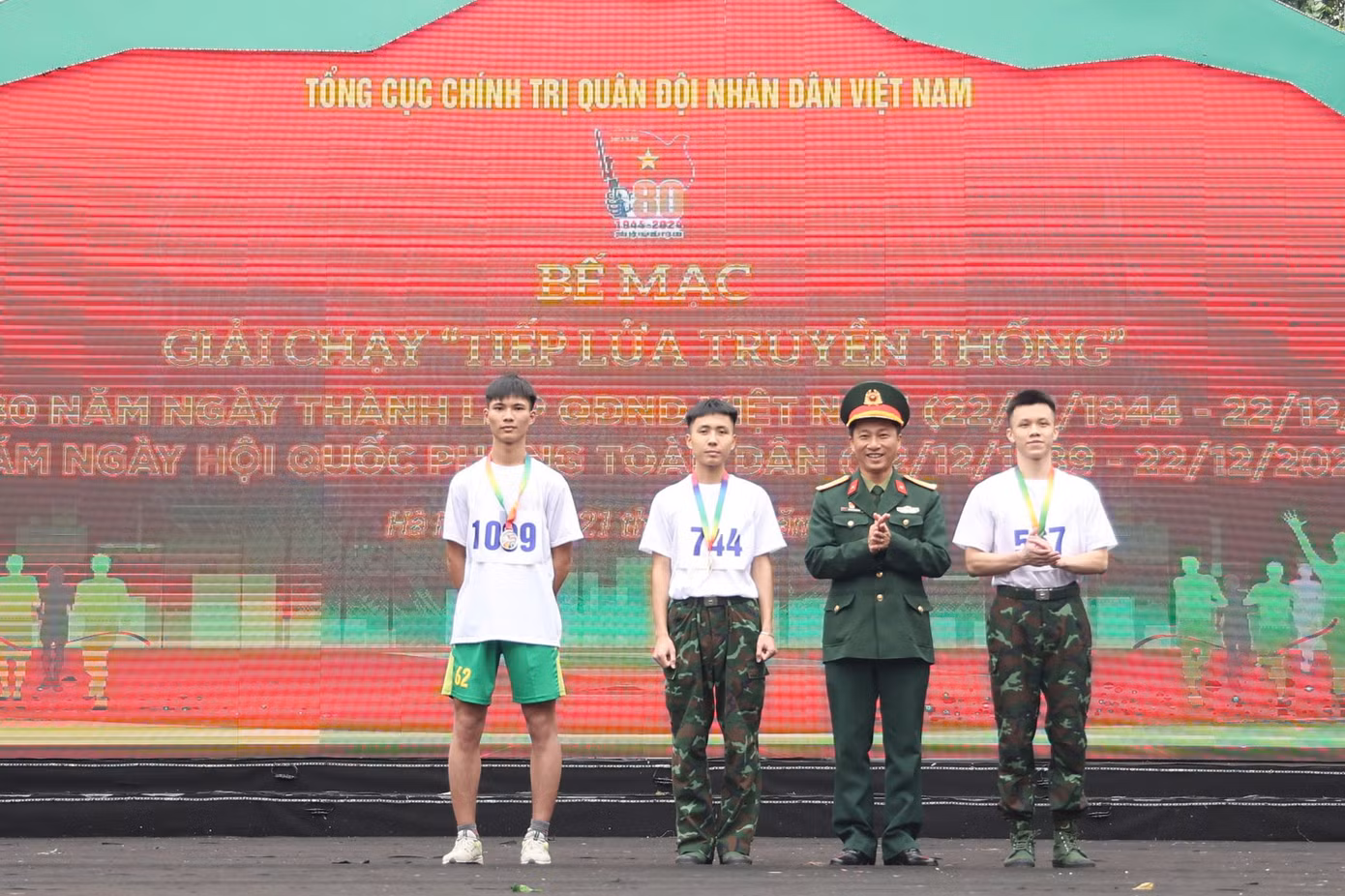 Kết quả chung cuộc, ban tổ chức đã tặng huy chương Vàng, Bạc, Đồng và tiền thưởng cho các vận động viên đạt thành tích Nhất, Nhì, Ba; tặng 40 giải Khuyến khích cho các vận động viên đạt thứ hạng tiếp theo.