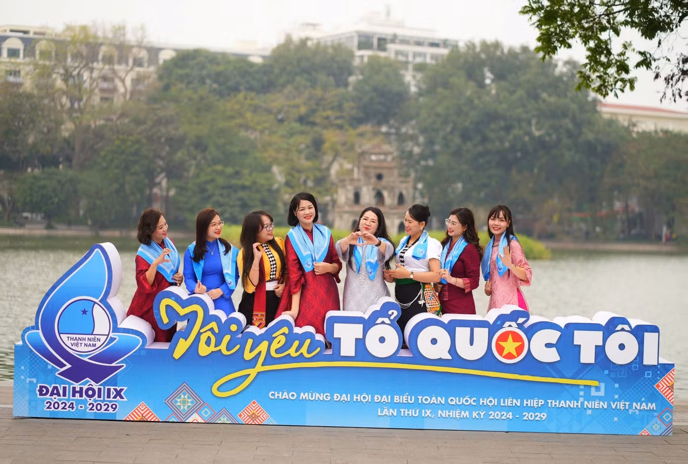 Đoàn đại biểu tỉnh Nghệ An về dự Đại hội.