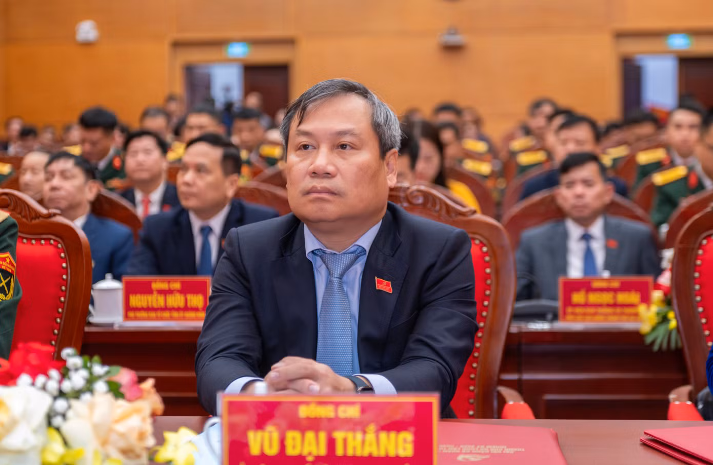 Về phía tỉnh Quảng Ninh, có ông Vũ Đại Thắng - Ủy viên Trung ương Đảng, Bí thư Tỉnh ủy, Bí thư Đảng ủy Quân sự tỉnh; Đại tá Khúc Thành Dư - Chỉ huy trưởng Bộ Chỉ huy Quân sự tỉnh; ông Nguyễn Hồng Dương - Trưởng ban Tuyên giáo và Dân vận Tỉnh ủy; bà Bùi Thúy Phượng - Trưởng Ban tổ chức Tỉnh ủy...
