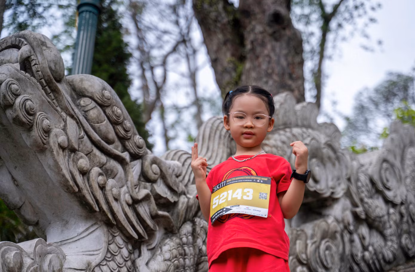 Nhiều gia đình đăng ký cho cả các bạn nhỏ tham gia giải leo núi.