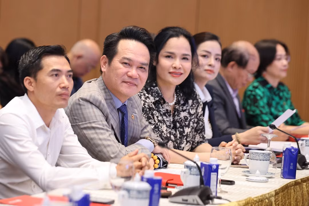 Các đại biểu tham dự tọa đàm. Ảnh: Nhật Bắc