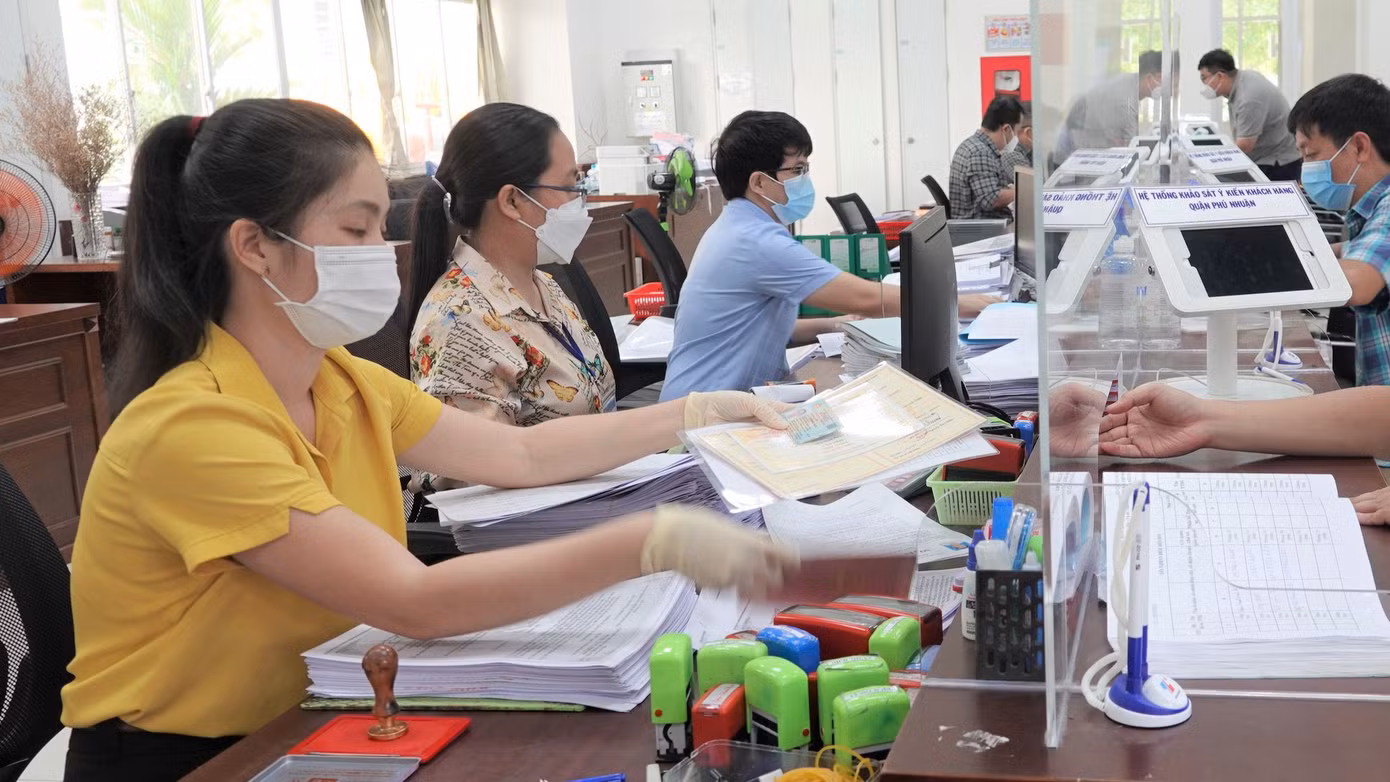 Xóa bỏ tư duy 'biên chế suốt đời', thống nhất một chế độ công vụ.