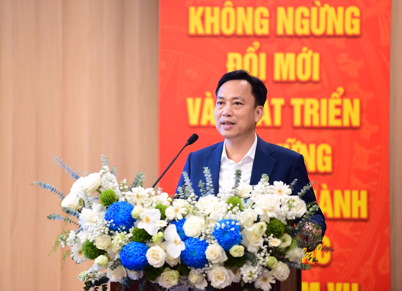 Ông Lại Xuân Lâm phát biểu chỉ đạo tại chương trình. Ảnh: Xuân Tùng