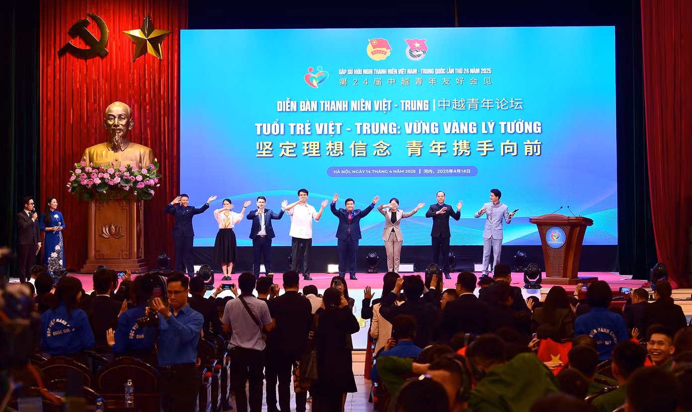 Diễn đàn ghi nhận nhiều ý kiến, tham luận của từ đại biểu thanh niên hai nước. Ảnh: Xuân Tùng