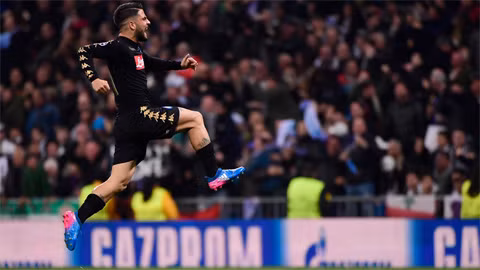 Ronaldo im tiếng, Real vẫn dễ dàng bắt nạt Napoli ảnh 1