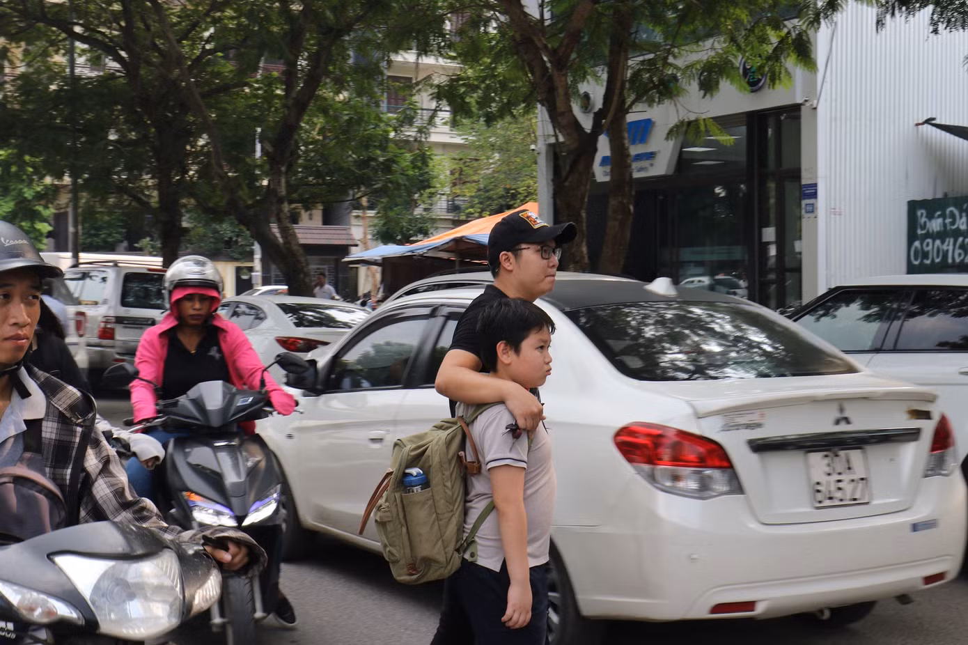Trường ĐH Kinh tế, ĐH Mở, ĐH Nông Lâm TPHCM công bố điểm chuẩn ảnh 11