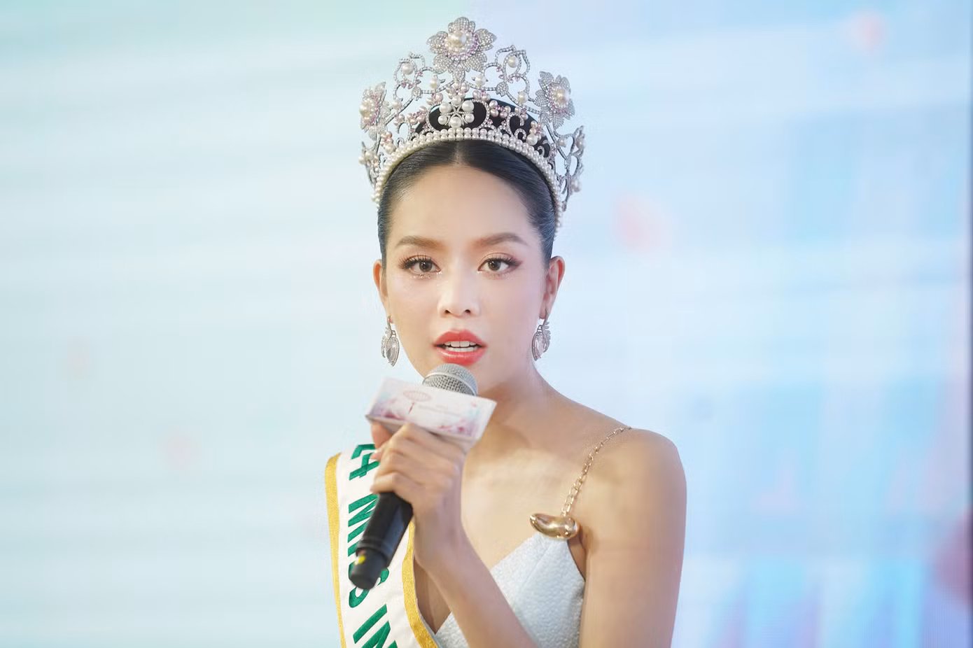 Người đẹp tự nhận thấy mình không quá nổi bật ở cuộc thi nhưng luôn cố gắng trau dồi bản thân mỗi ngày.