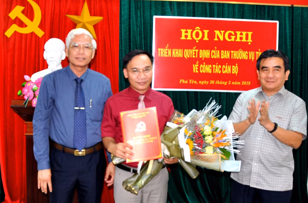 Điều động, bổ nhiệm nhân sự 5 địa phương ảnh 7