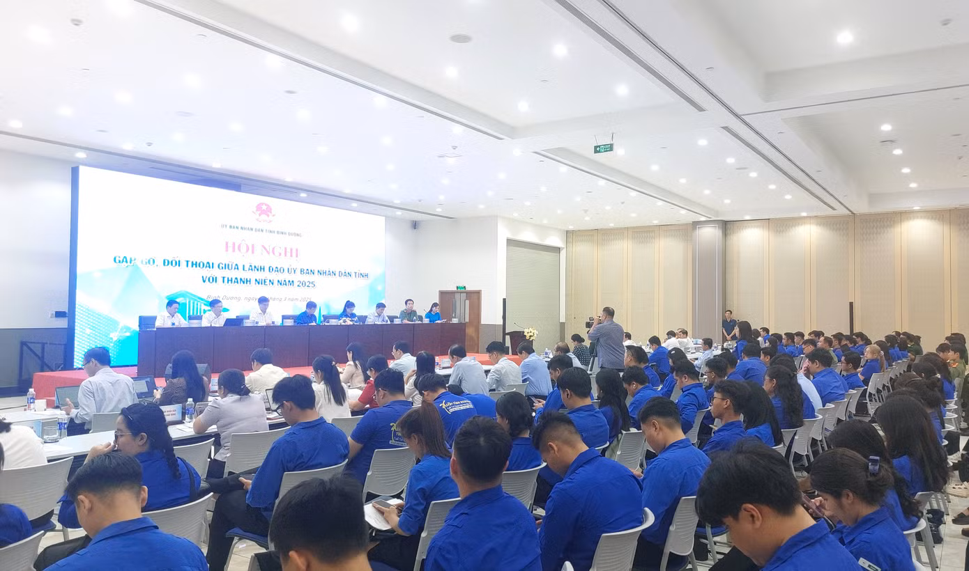 Toàn cảnh buổi đối thoại