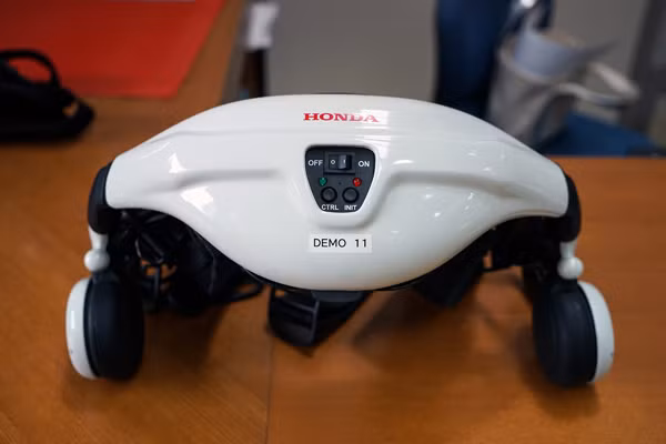 Sang Nhật Bản thử robot, 'cưỡi' Cub điện, trải nghiệm xe Hydro ảnh 4