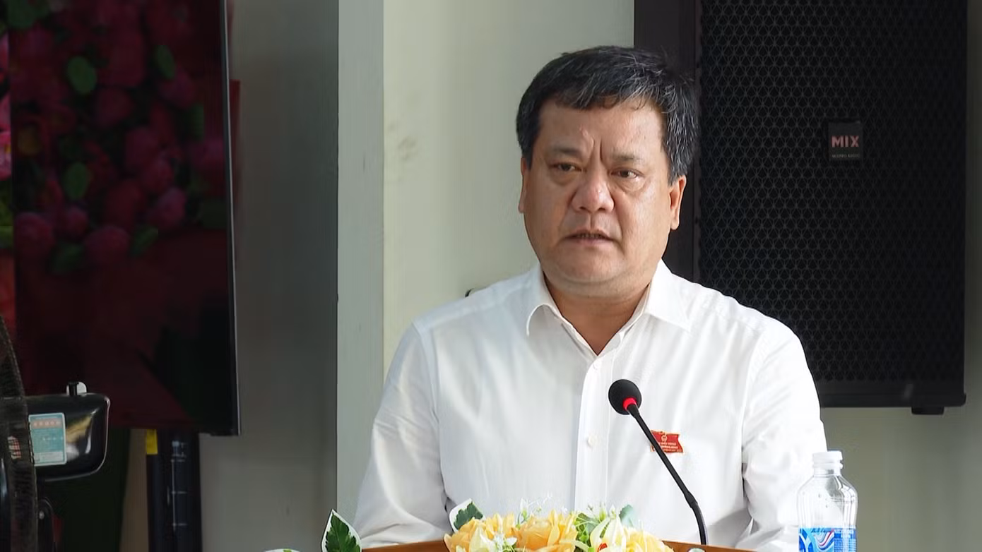 Ông Trần Phong có học vị thạc sỹ kinh tế và kinh qua nhiều chức vụ.