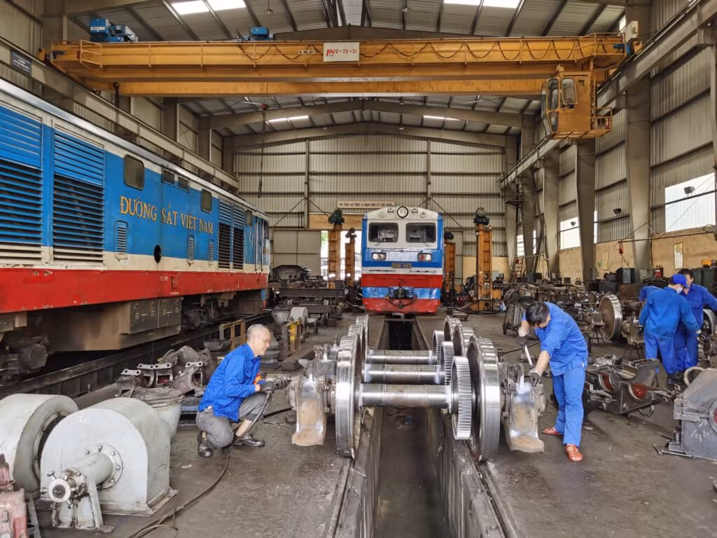 Dự án đường sắt Lào Cai - Hà Nội - Hải Phòng sẽ tạo bước ngoặt lớn với công nghiệp cơ khí và thị trường việc làm Việt Nam. Ảnh minh họa: VNR.