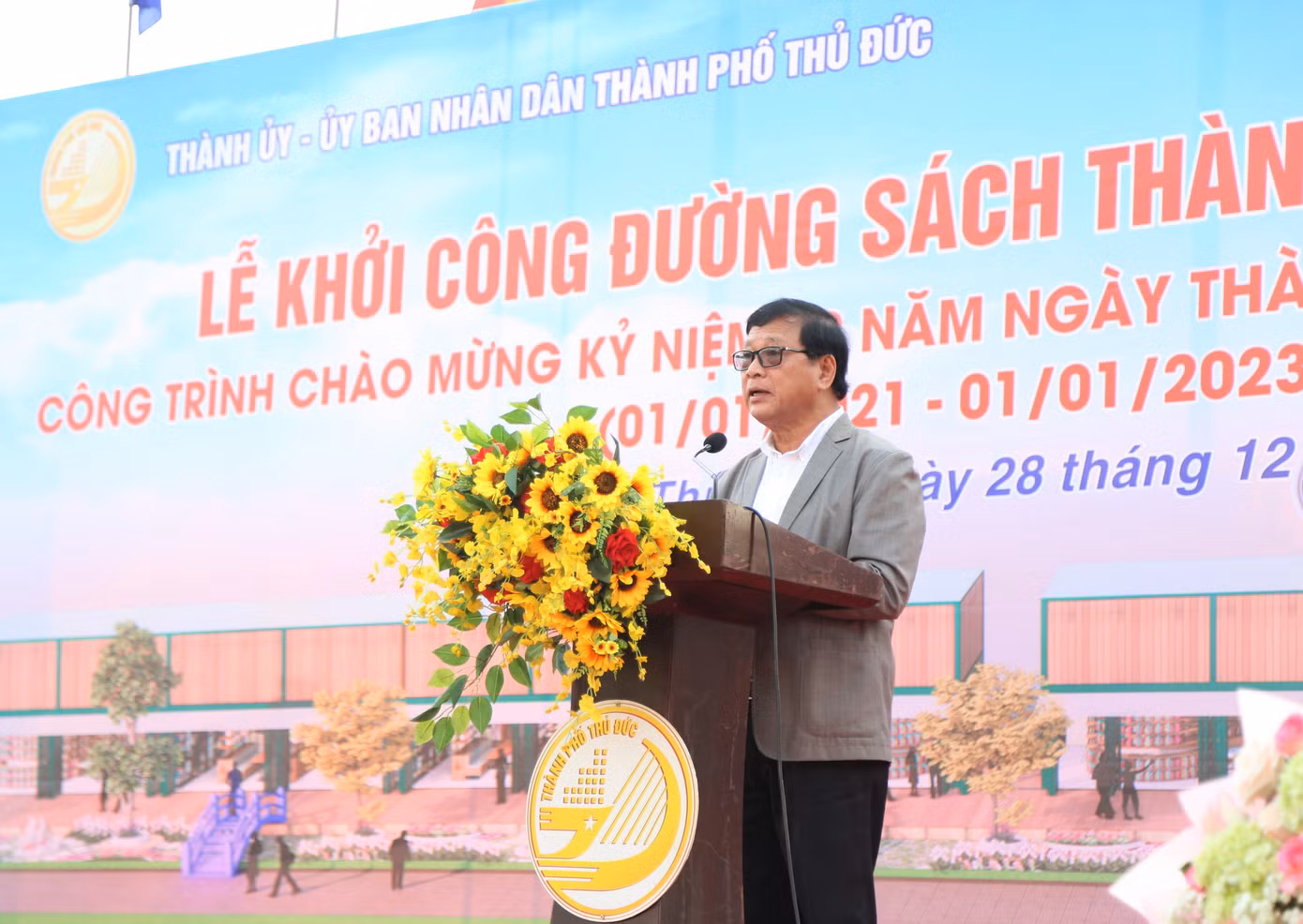 Phó chủ tịch Hội Xuất bản Việt Nam Lê Hoàng cho biết Đường sách Thủ Đức gồm nhiều không gian tiêu chuẩn trên một diện tích khoảng 4.000 m2.