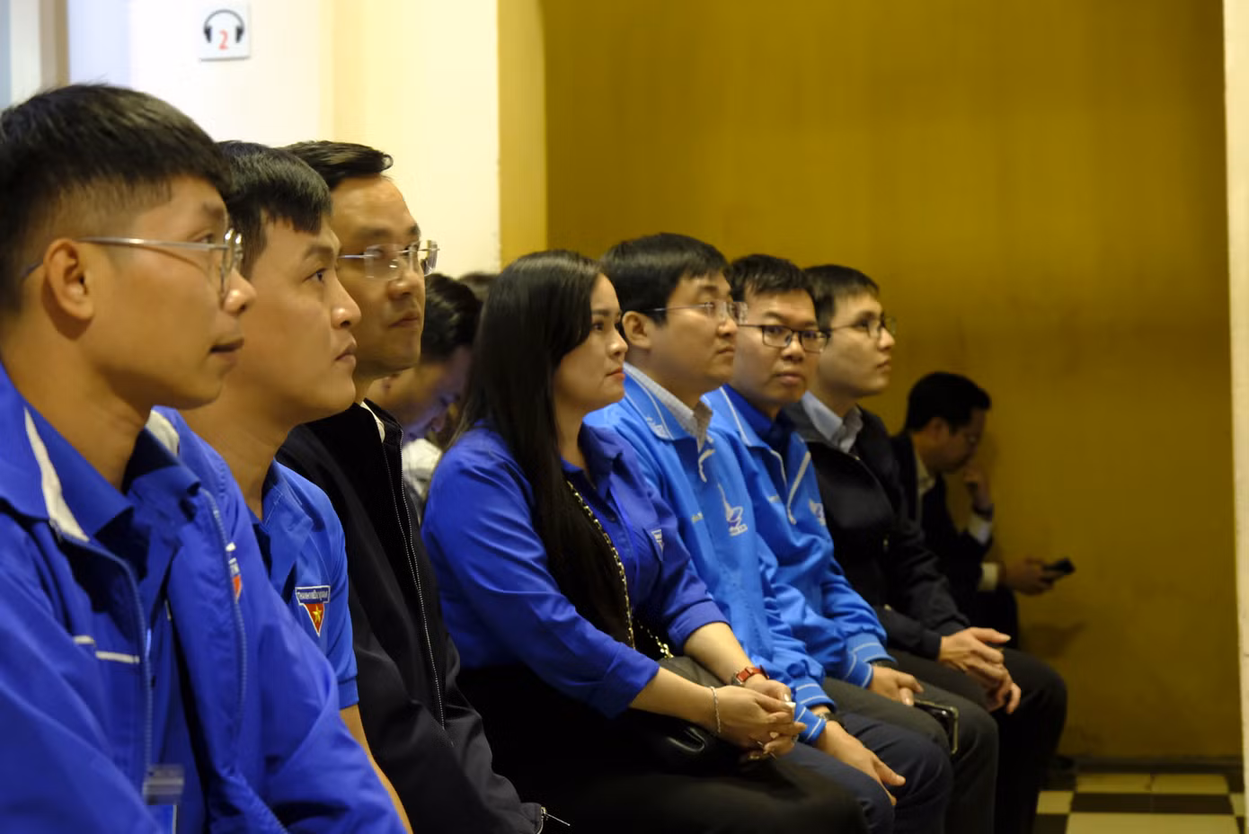 Chương trình Đêm thiêng liêng "Lửa Thanh xuân" tại Khu di tích Nhà tù Hỏa Lò không chỉ là một hoạt động tham quan mà còn mang ý nghĩa giáo dục sâu sắc, đặc biệt đối với các đại biểu nhận giải thưởng Lý Tự Trọng - những cán bộ Đoàn xuất sắc trên cả nước. Ảnh: Châu Linh
