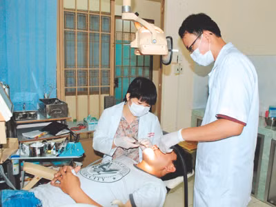 Hệ thống y tế tư nhân giúp giảm áp lực quá tải cho các bệnh viện công Ảnh: L.N
