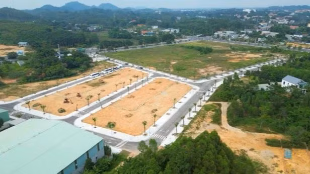 Nhiều địa phương như Đồng Nai, Bến Tre, Hà Tĩnh, Bình Dương.... vừa có quyết định mới về điều kiện diện tích tối thiểu tách thửa đất, hợp thửa đất. Ảnh minh họa.