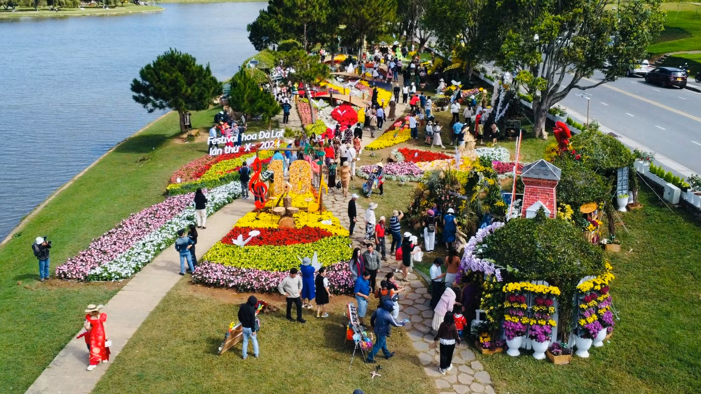 Festival hoa Đà Lạt lần thứ 10 đón khoảng 1,4 triệu lượt du khách.
