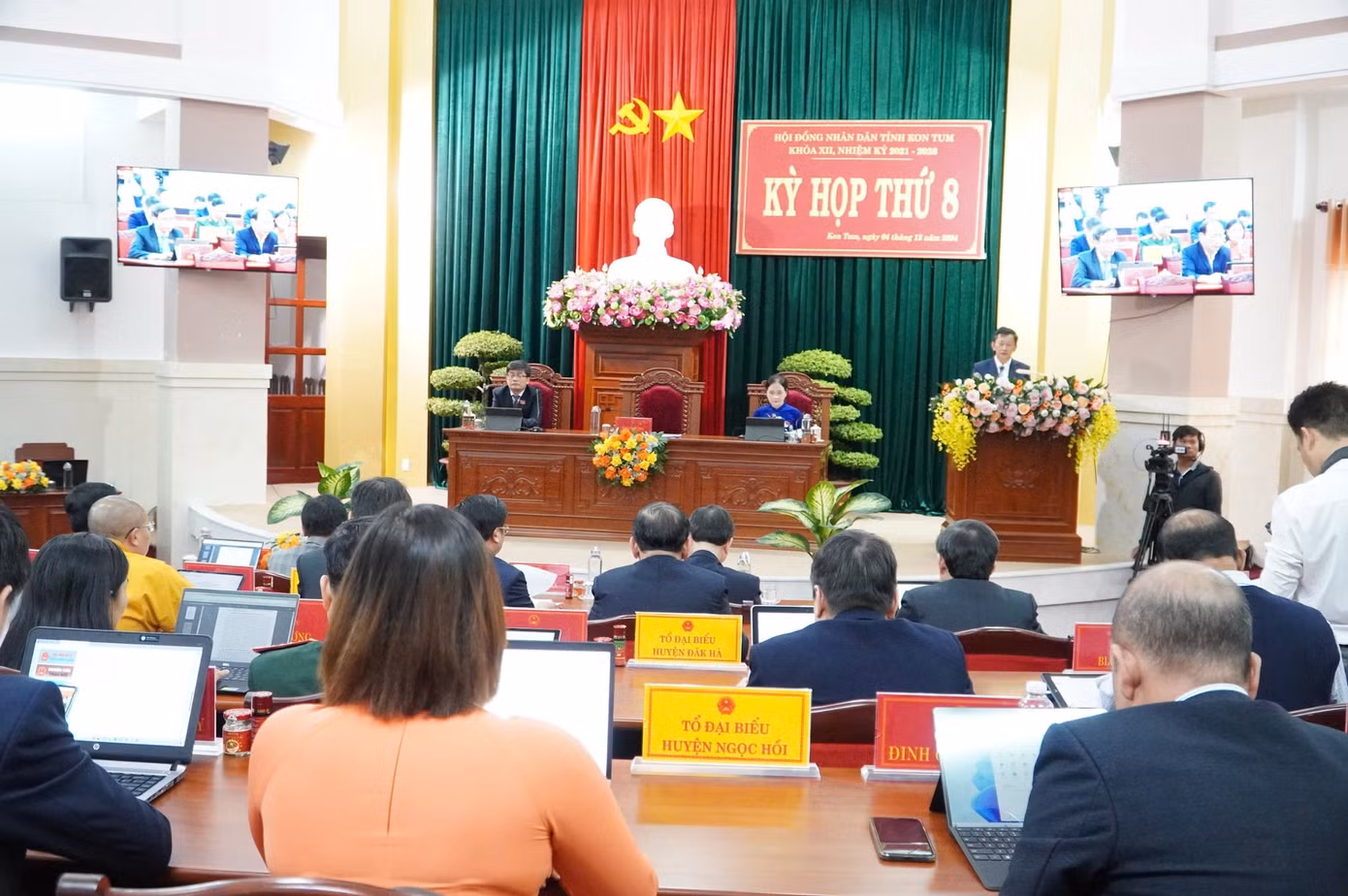 Toàn cảnh kỳ họp thứ 8 tỉnh Kon Tum