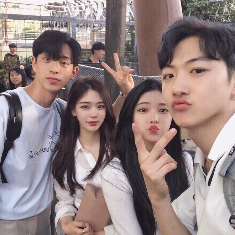 Đa phần chúng ta lại thường nhầm lẫn "bè" là bạn và đặt kì vọng quá cao ở mối quan hệ đó.