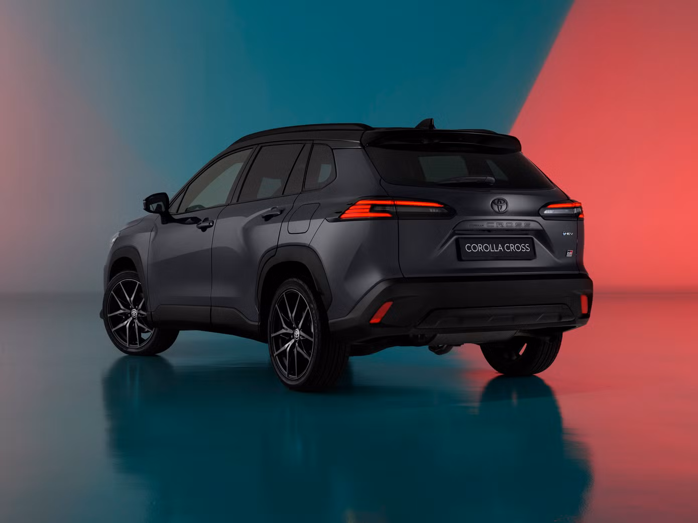 Toyota Corolla Cross 2025 bổ sung bản thể thao ảnh 2
