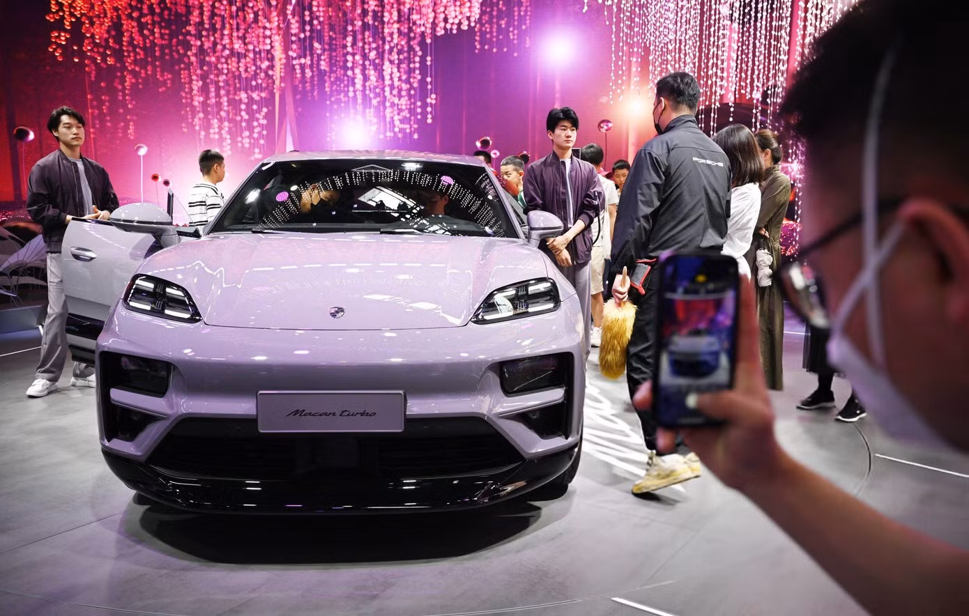 Porsche Macan EV ra mắt tại Triển lãm ô tô Bắc Kinh 2024.